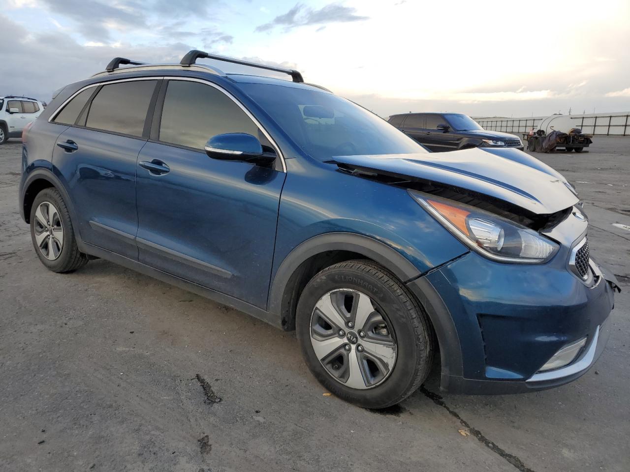 Photo 3 VIN: KNDCC3LC3H5046013 - KIA NIRO 