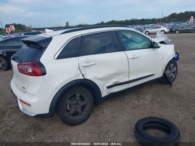 Photo 3 VIN: KNDCC3LC3K5281860 - KIA NIRO 