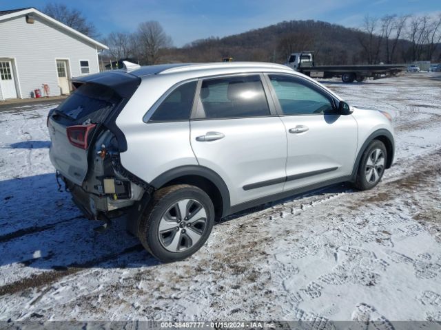 Photo 3 VIN: KNDCC3LC4H5060972 - KIA NIRO 