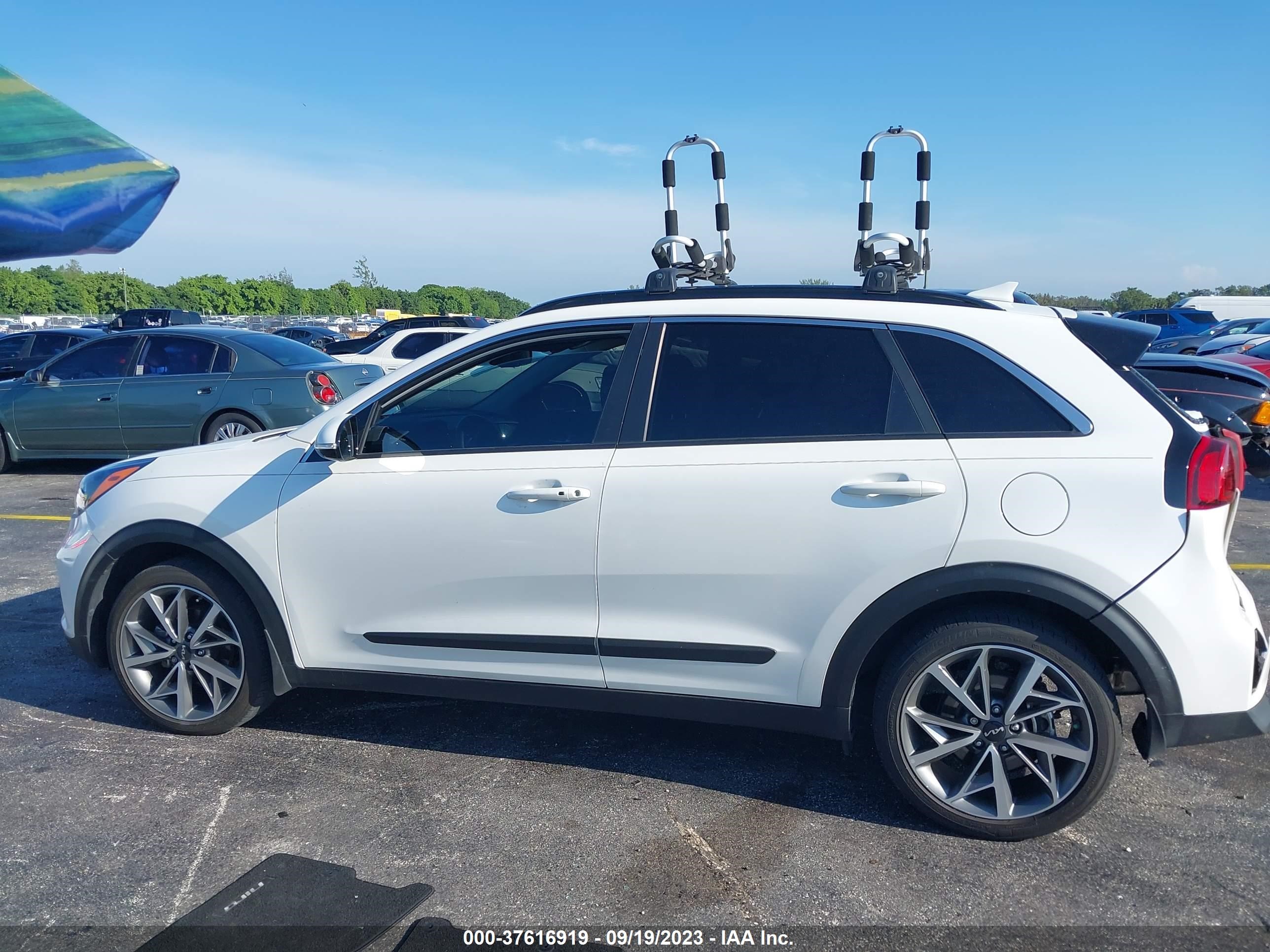 Photo 13 VIN: KNDCC3LC6N5501707 - KIA NIRO 