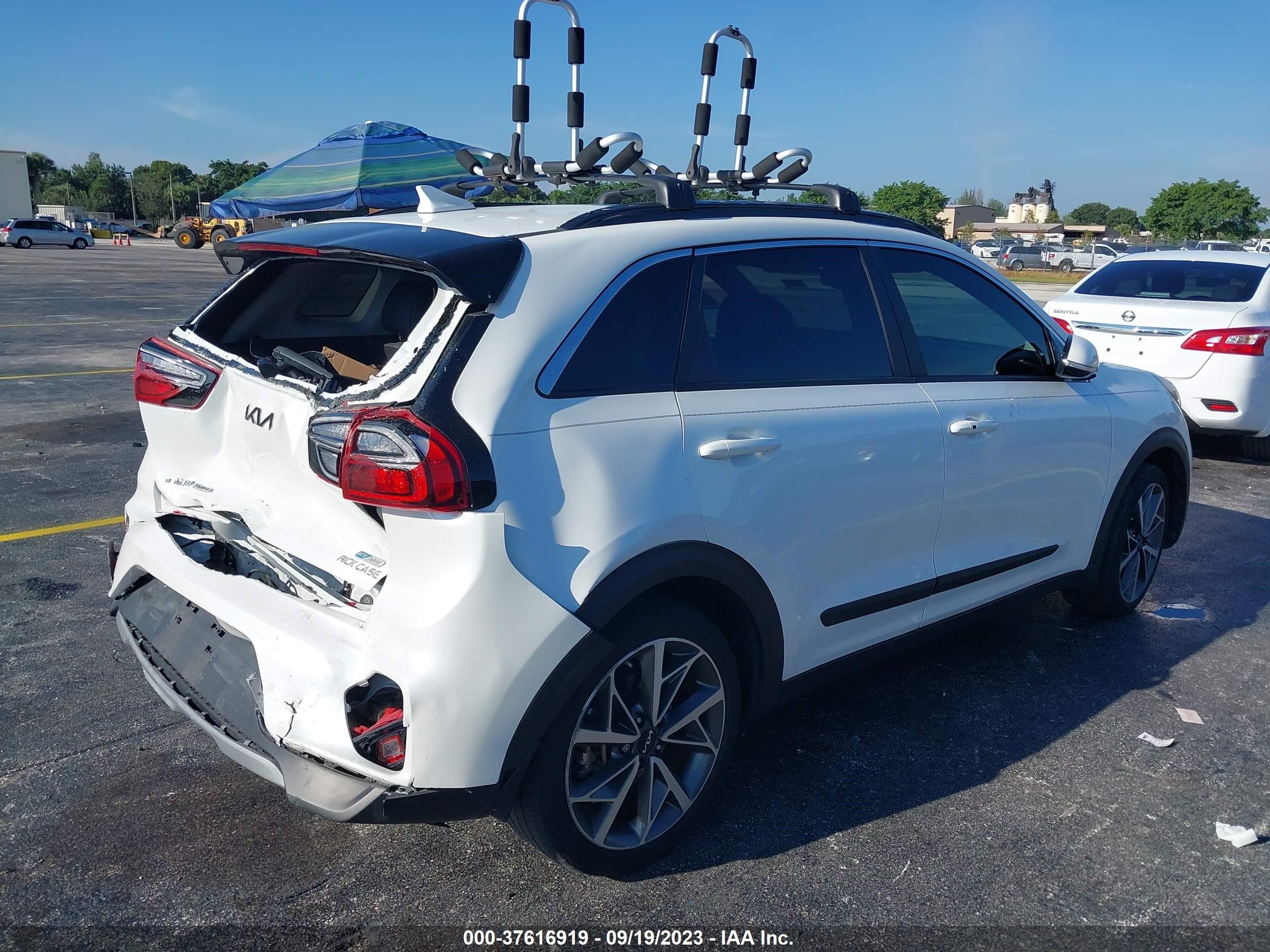 Photo 3 VIN: KNDCC3LC6N5501707 - KIA NIRO 