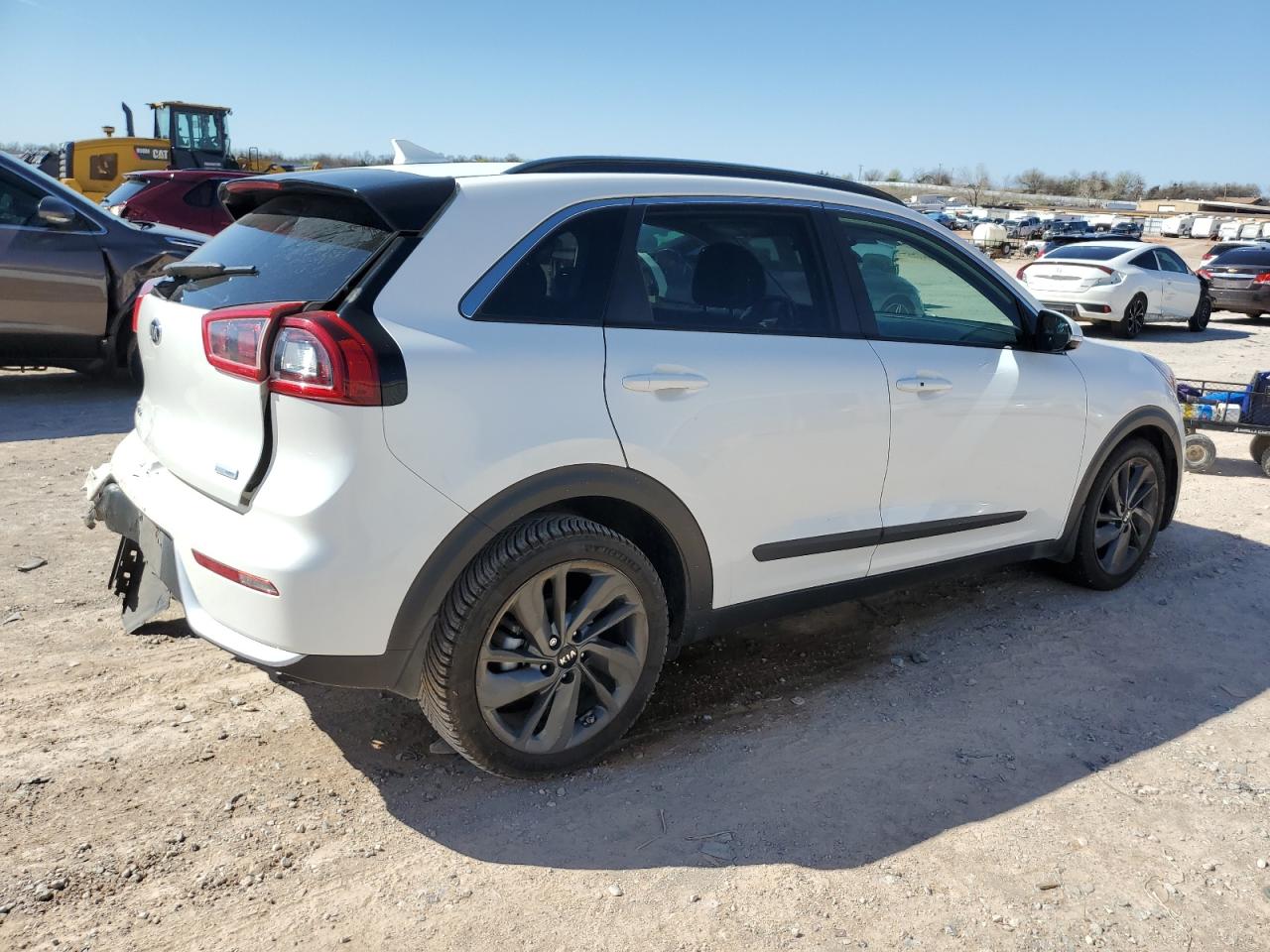 Photo 2 VIN: KNDCC3LC8H5077466 - KIA NIRO 