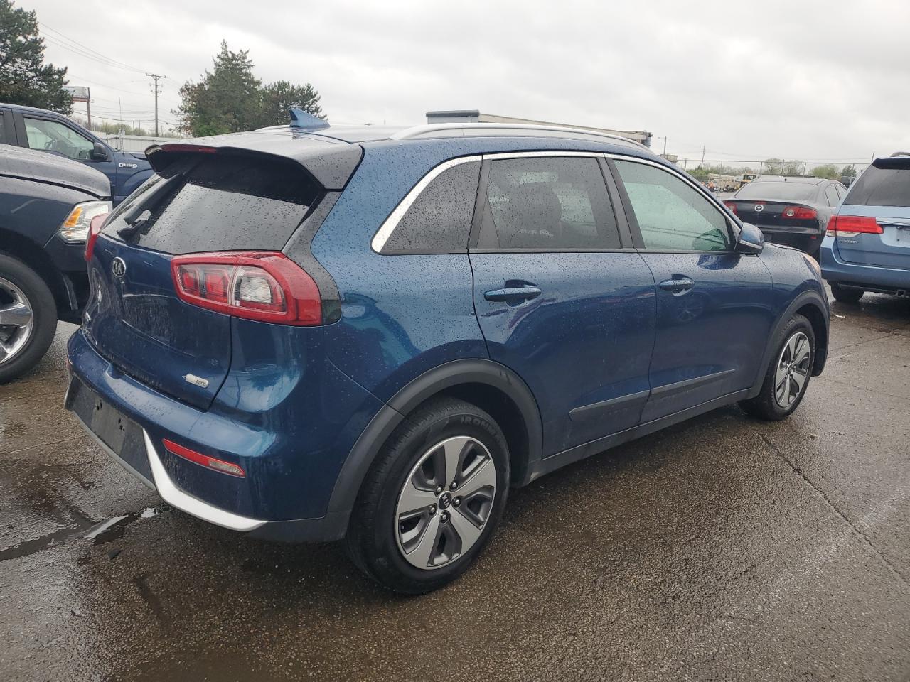 Photo 2 VIN: KNDCC3LC8J5130043 - KIA NIRO 