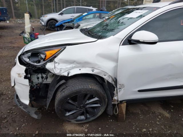 Photo 5 VIN: KNDCC3LCXH5067991 - KIA NIRO 