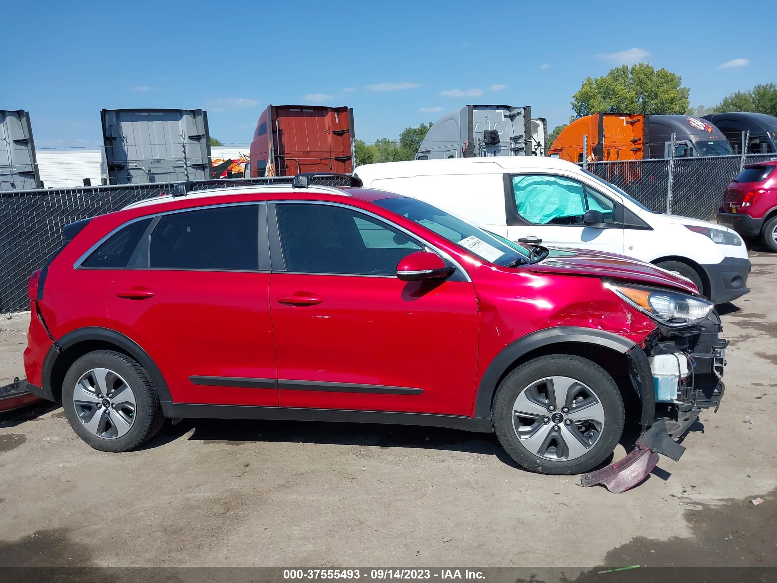 Photo 13 VIN: KNDCC3LCXK5222563 - KIA NIRO 