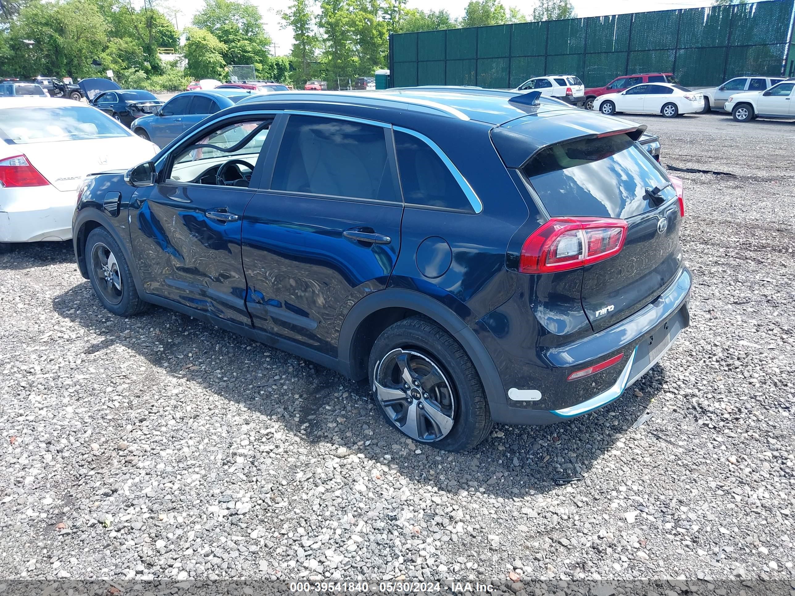 Photo 2 VIN: KNDCC3LD4K5221482 - KIA NIRO 