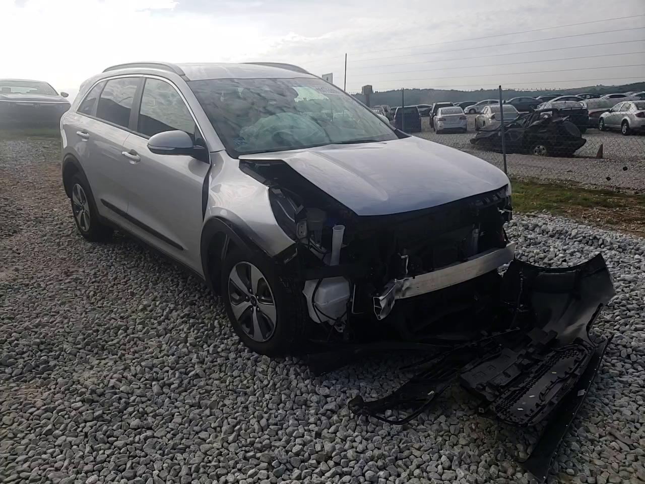 Photo 10 VIN: KNDCC3LD7J5135453 - KIA NIRO 