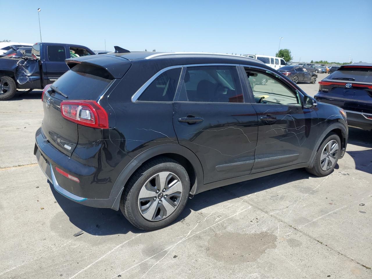 Photo 2 VIN: KNDCC3LD8J5180949 - KIA NIRO 