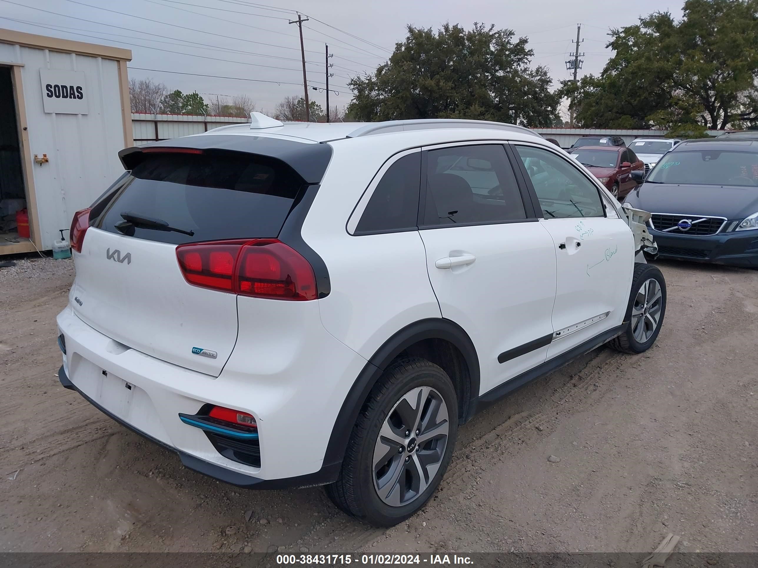 Photo 3 VIN: KNDCC3LG8N5117902 - KIA NIRO 