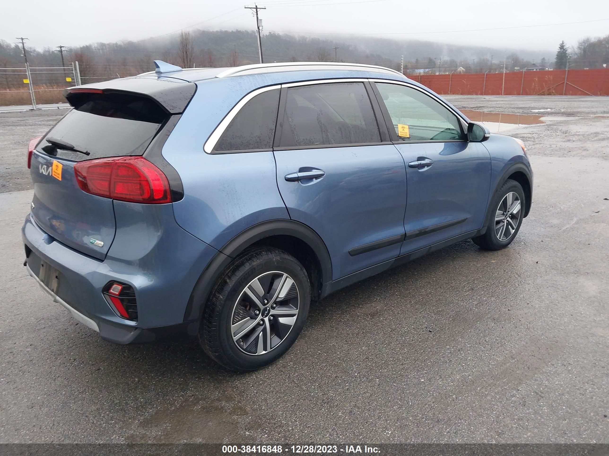 Photo 3 VIN: KNDCD3LD6N5490911 - KIA NIRO 