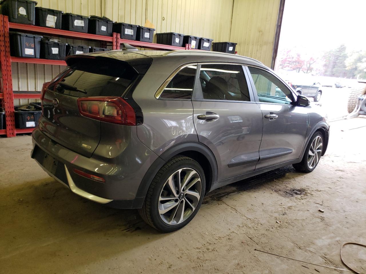 Photo 2 VIN: KNDCE3LC0J5131357 - KIA NIRO 