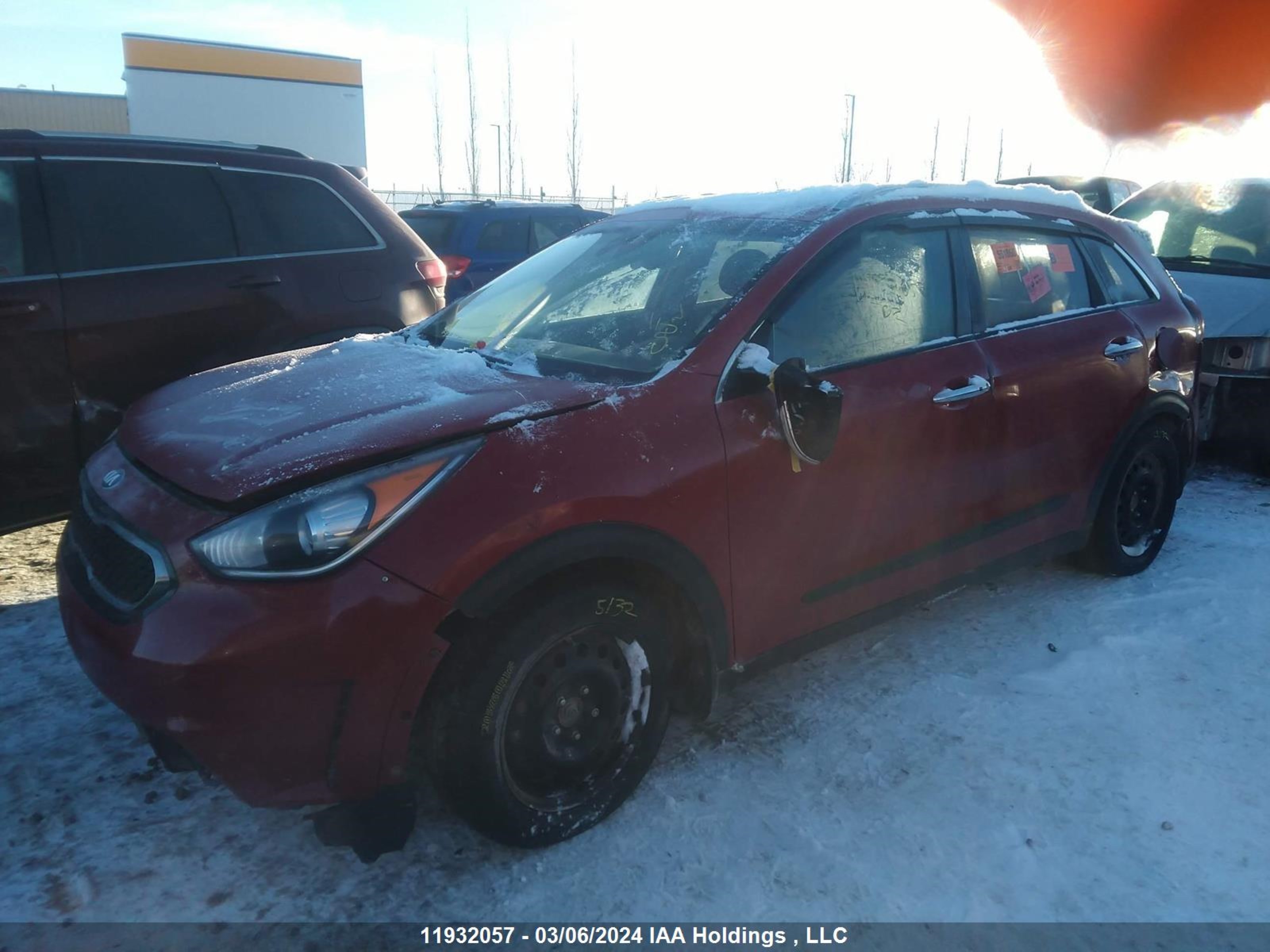 Photo 1 VIN: KNDCE3LC1J5180194 - KIA NIRO 