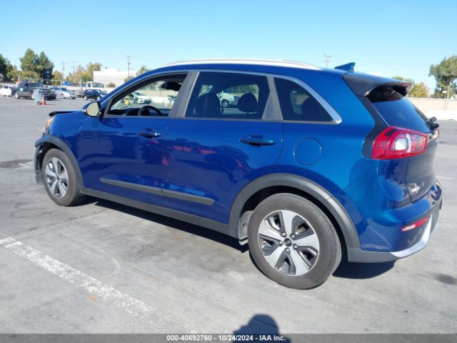 Photo 2 VIN: KNDCE3LC2K5231915 - KIA NIRO 