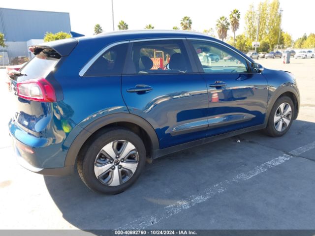 Photo 3 VIN: KNDCE3LC2K5231915 - KIA NIRO 