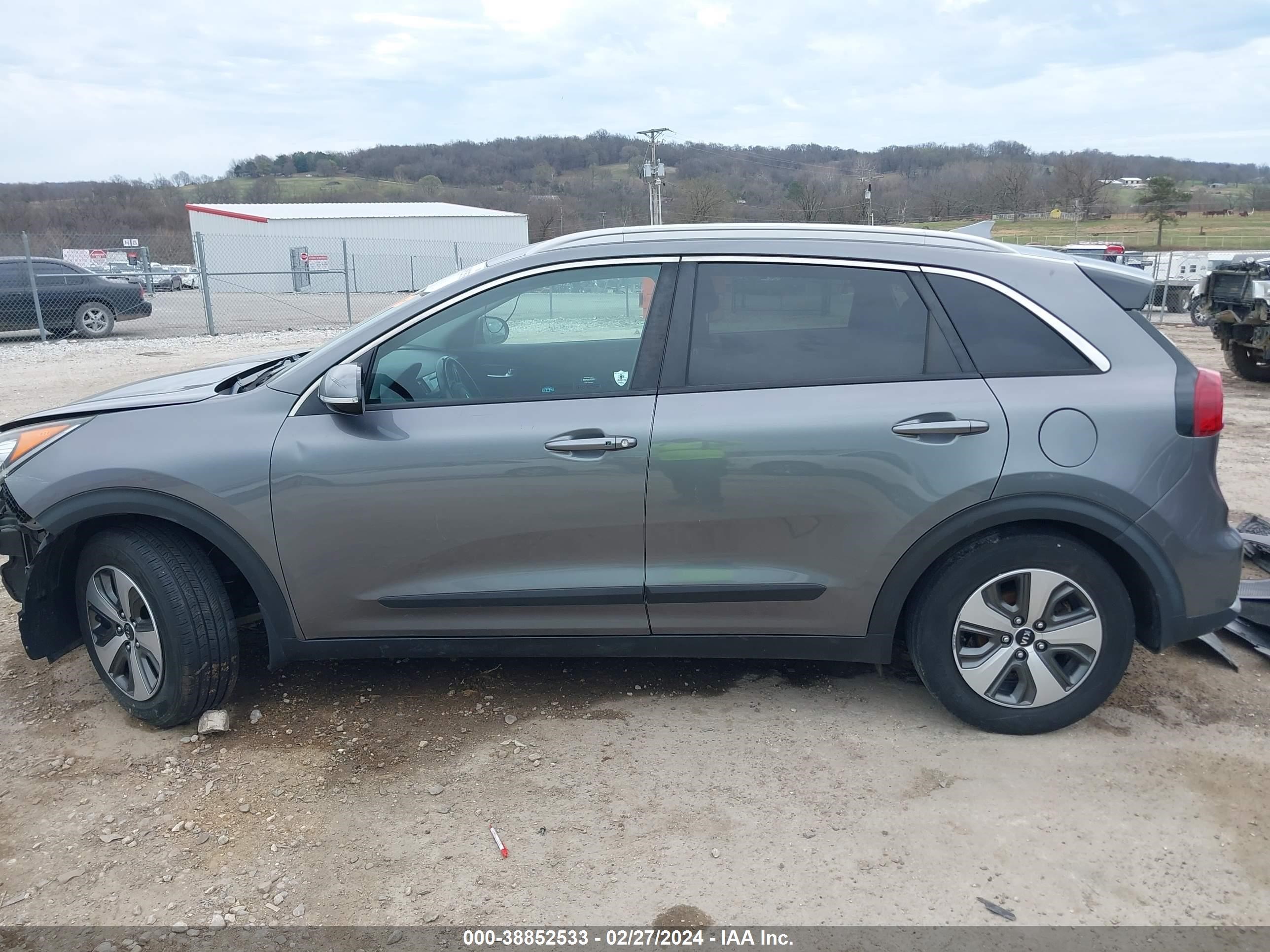 Photo 14 VIN: KNDCE3LC5J5130656 - KIA NIRO 