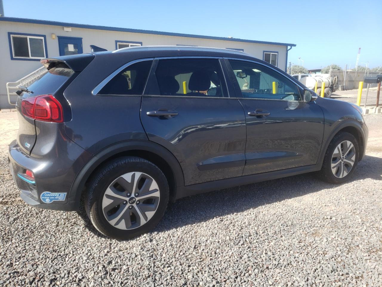 Photo 2 VIN: KNDCE3LG1L5055640 - KIA NIRO 