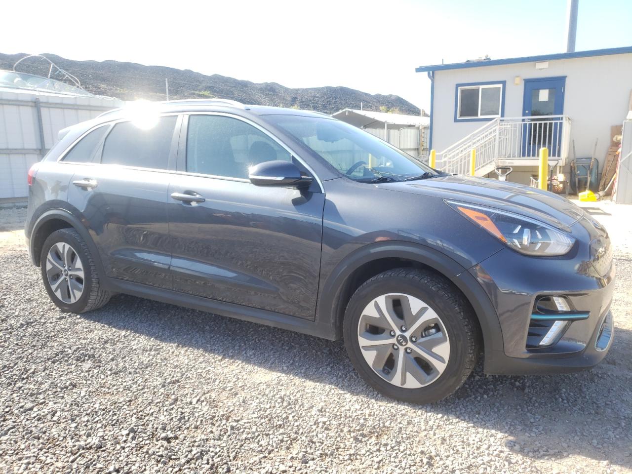 Photo 3 VIN: KNDCE3LG1L5055640 - KIA NIRO 