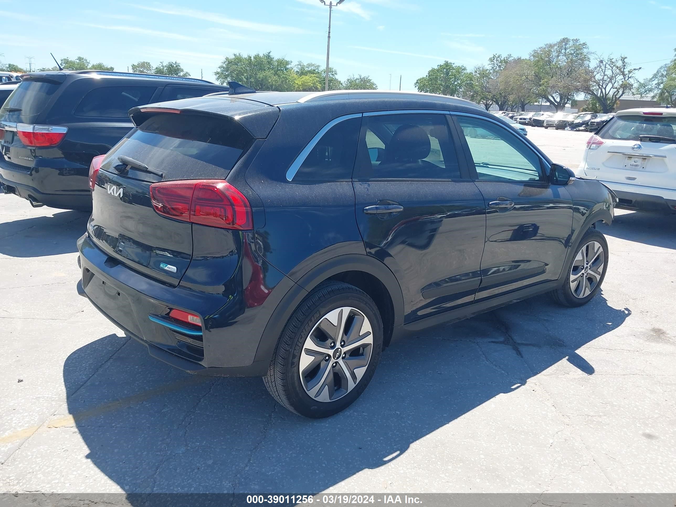 Photo 3 VIN: KNDCE3LG7N5124107 - KIA NIRO 