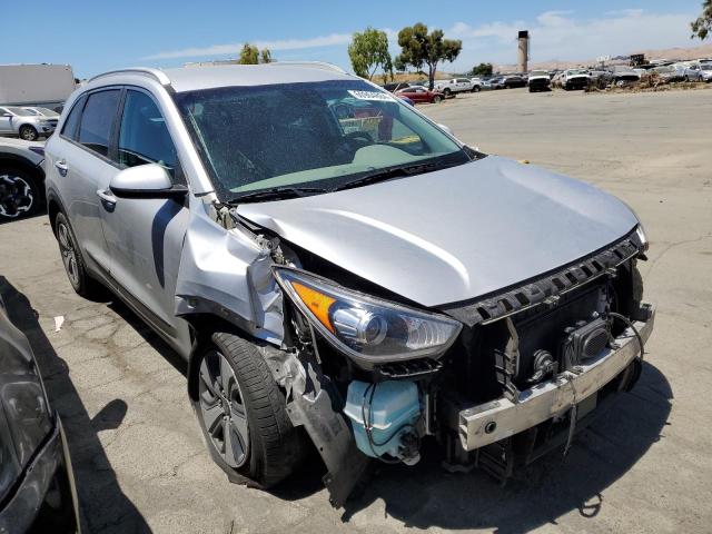 Photo 3 VIN: KNDCM3LDXJ5209946 - KIA NIRO LX 