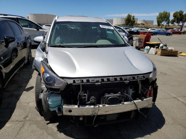 Photo 4 VIN: KNDCM3LDXJ5209946 - KIA NIRO LX 