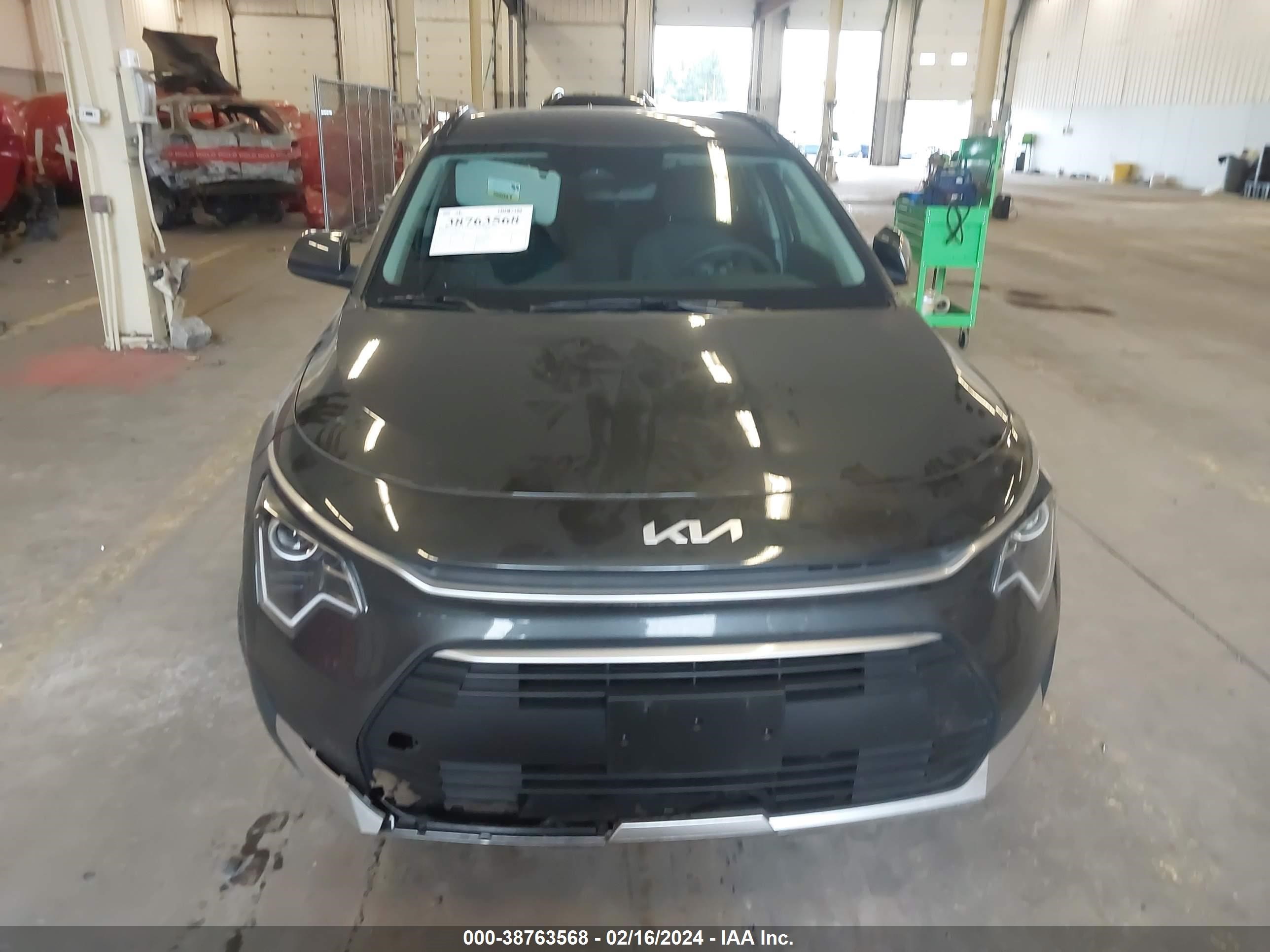 Photo 11 VIN: KNDCP3LE2R5137040 - KIA NIRO 