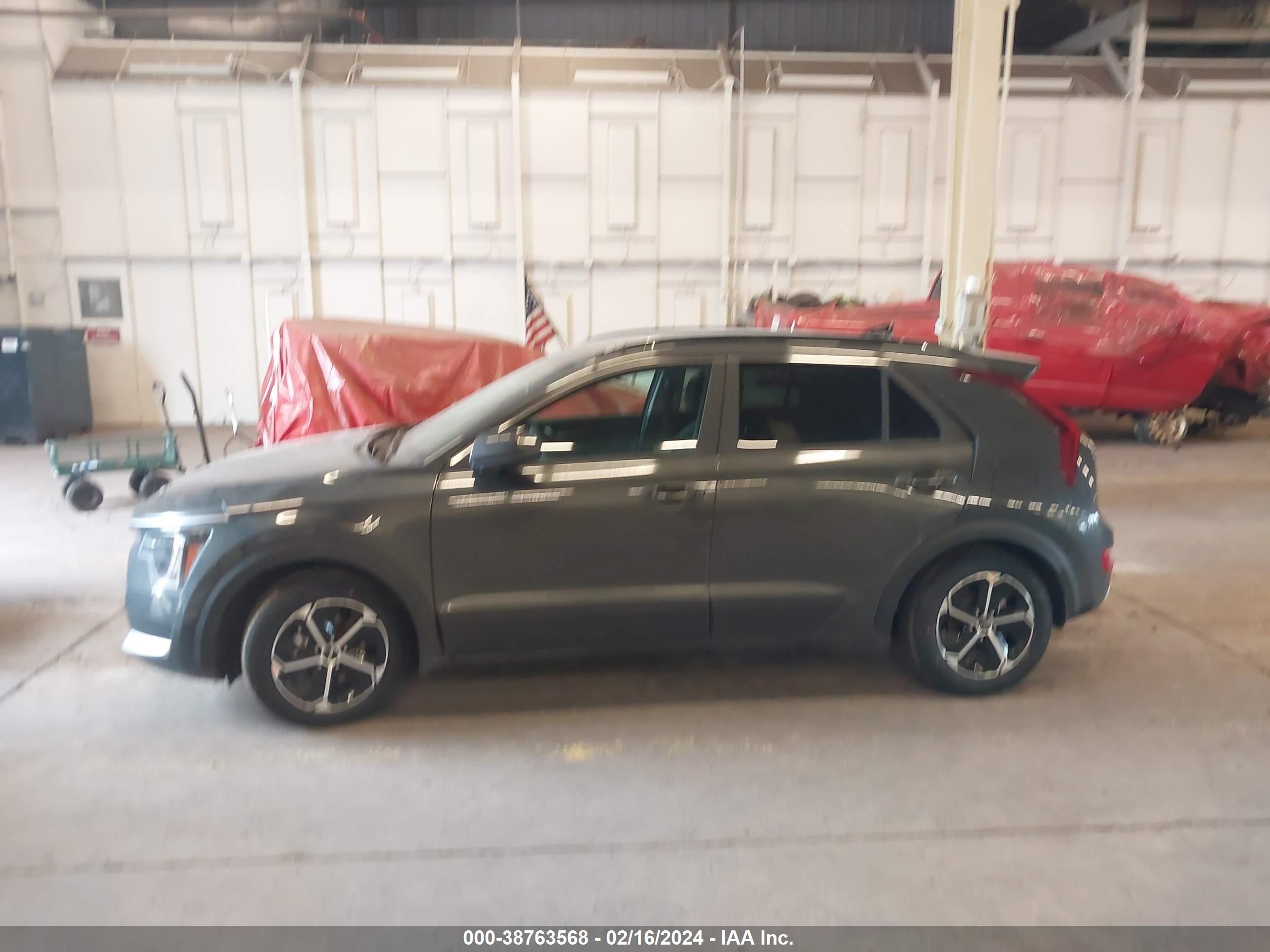 Photo 13 VIN: KNDCP3LE2R5137040 - KIA NIRO 