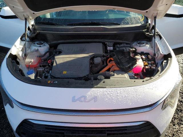 Photo 10 VIN: KNDCP3LE6P5095002 - KIA NIRO LX 