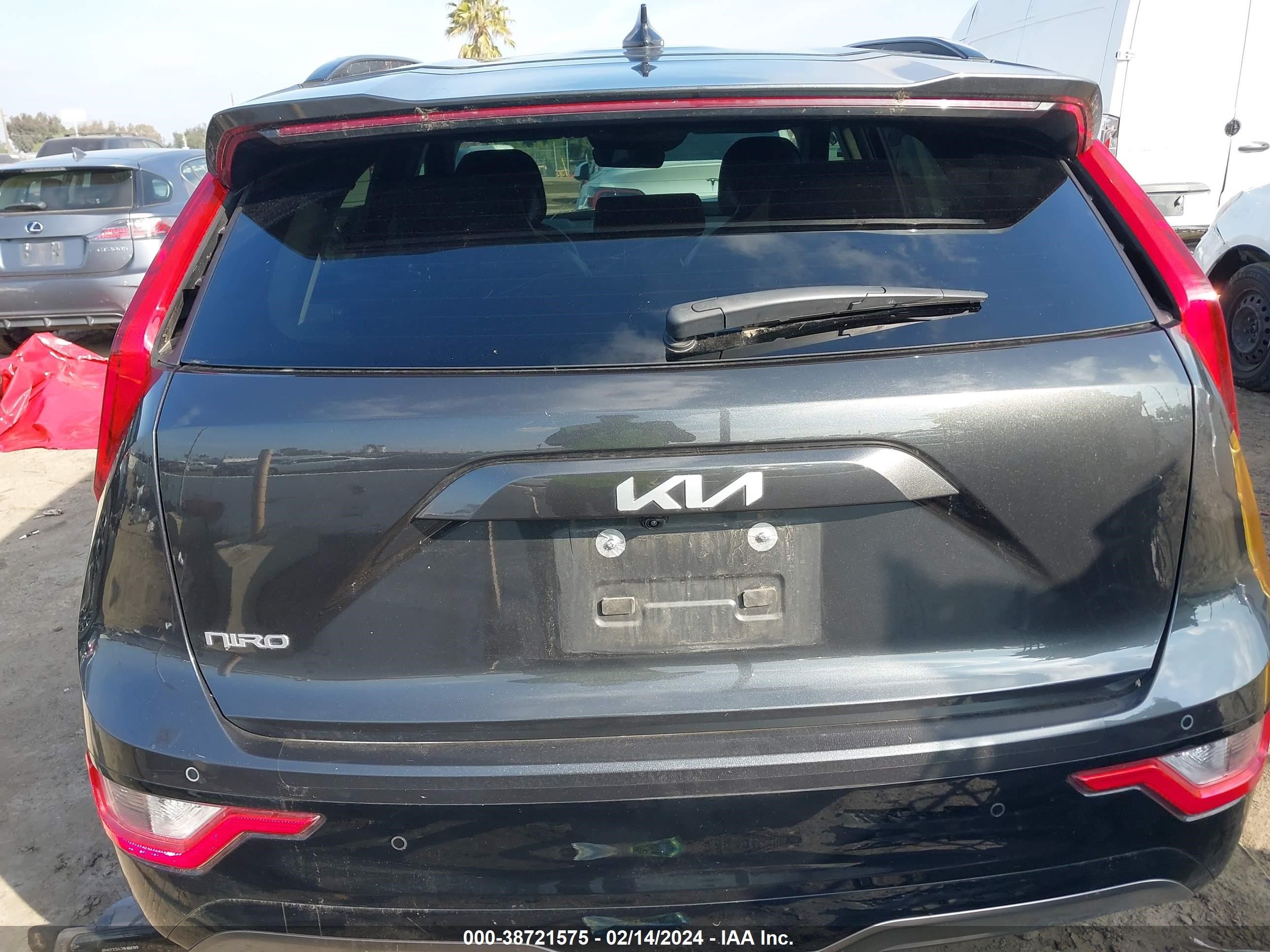 Photo 16 VIN: KNDCR3L11P5061895 - KIA NIRO 