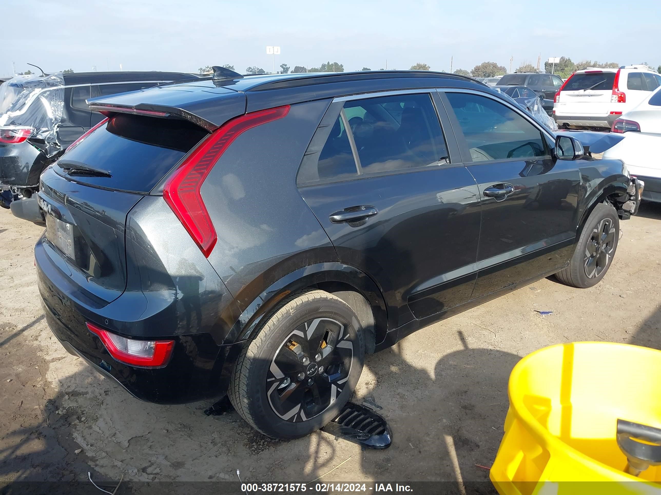 Photo 3 VIN: KNDCR3L11P5061895 - KIA NIRO 