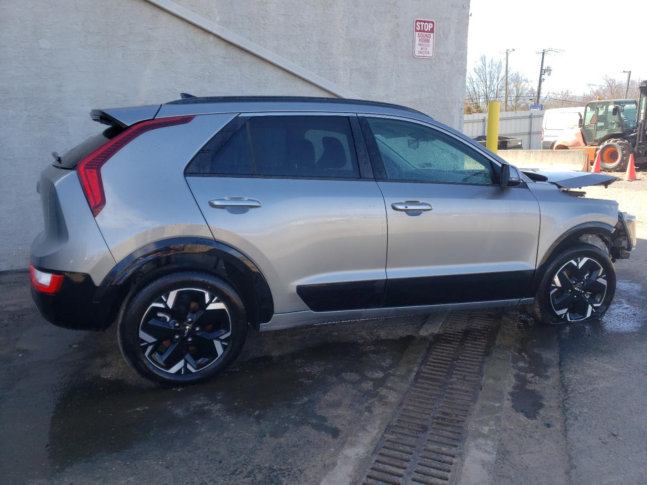 Photo 2 VIN: KNDCR3L13P5072669 - KIA NIRO 