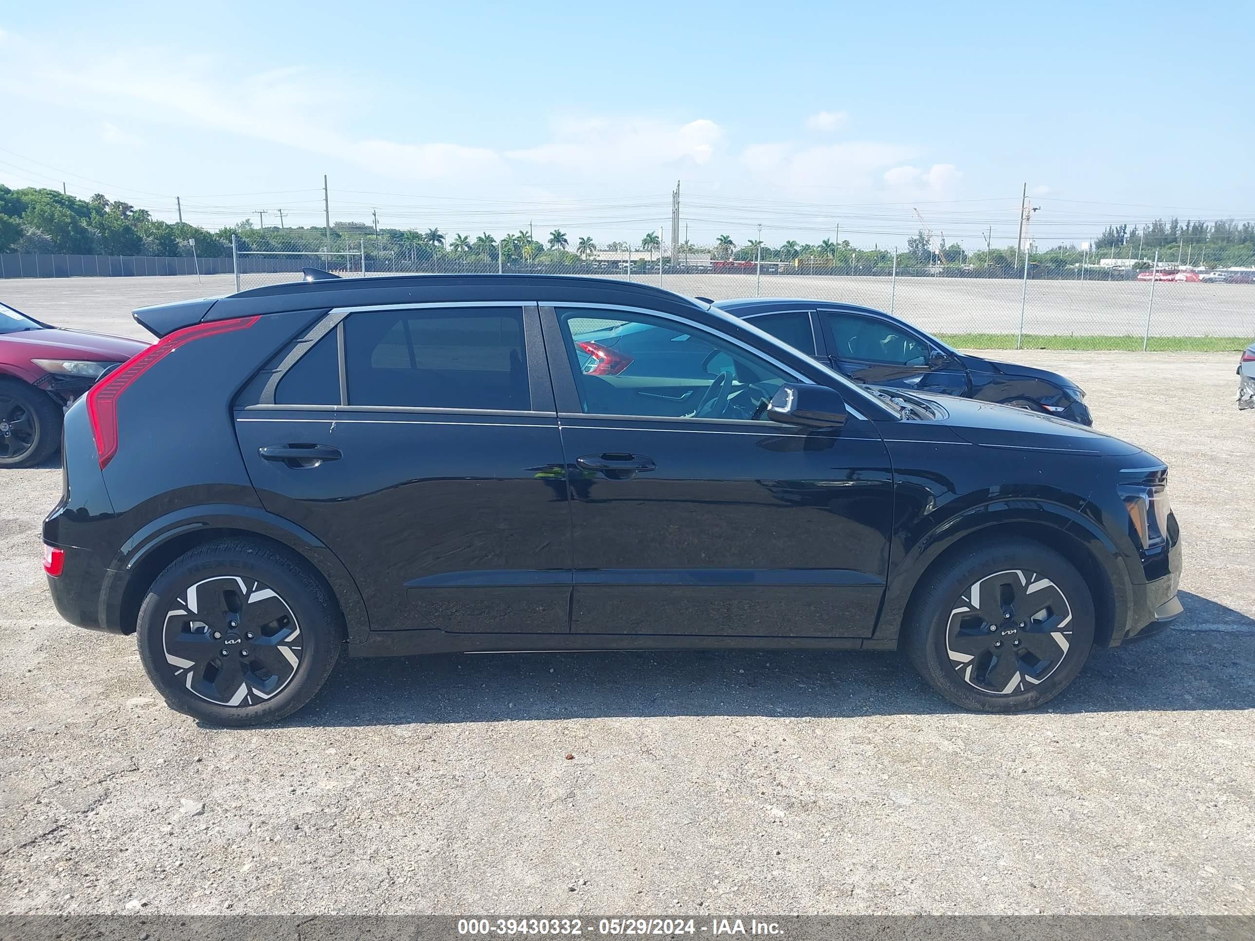 Photo 13 VIN: KNDCR3L18P5059996 - KIA NIRO 