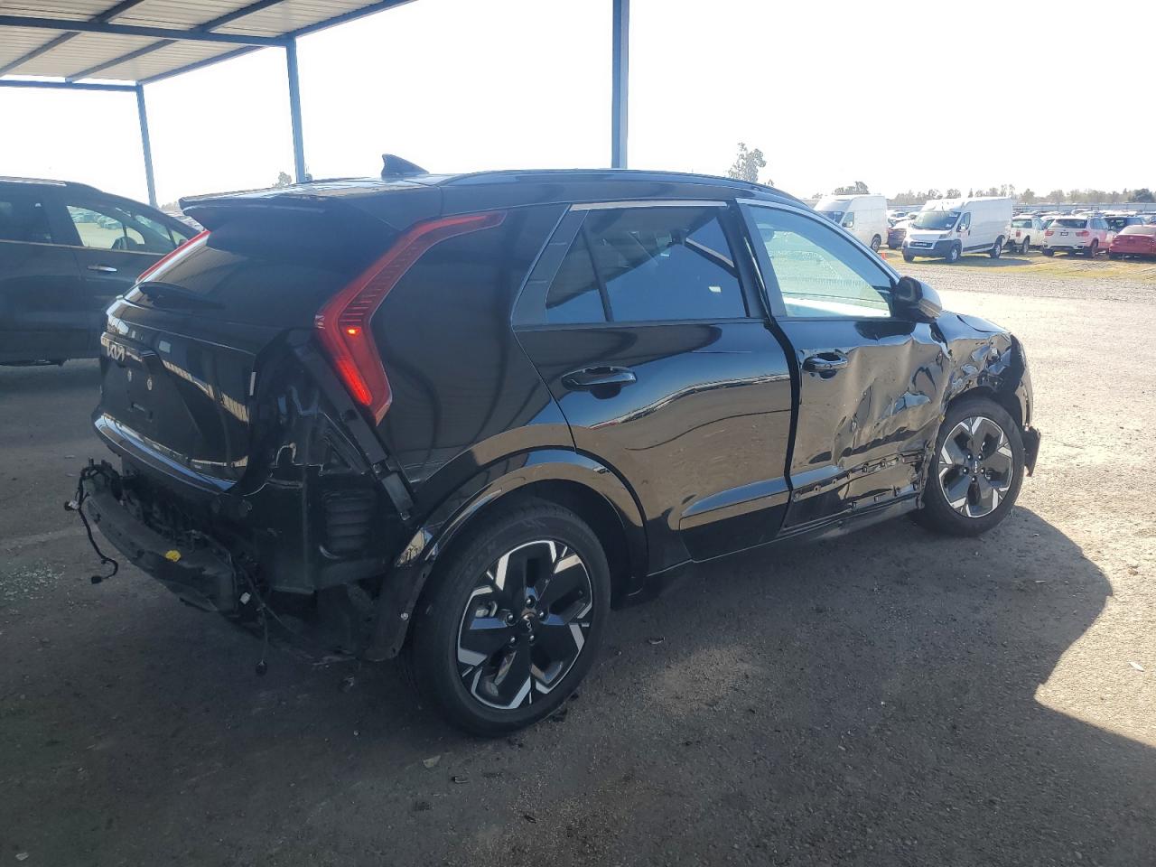 Photo 2 VIN: KNDCR3L1XP5025820 - KIA NIRO 