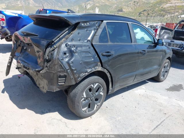 Photo 3 VIN: KNDCR3L1XP5066304 - KIA NIRO 