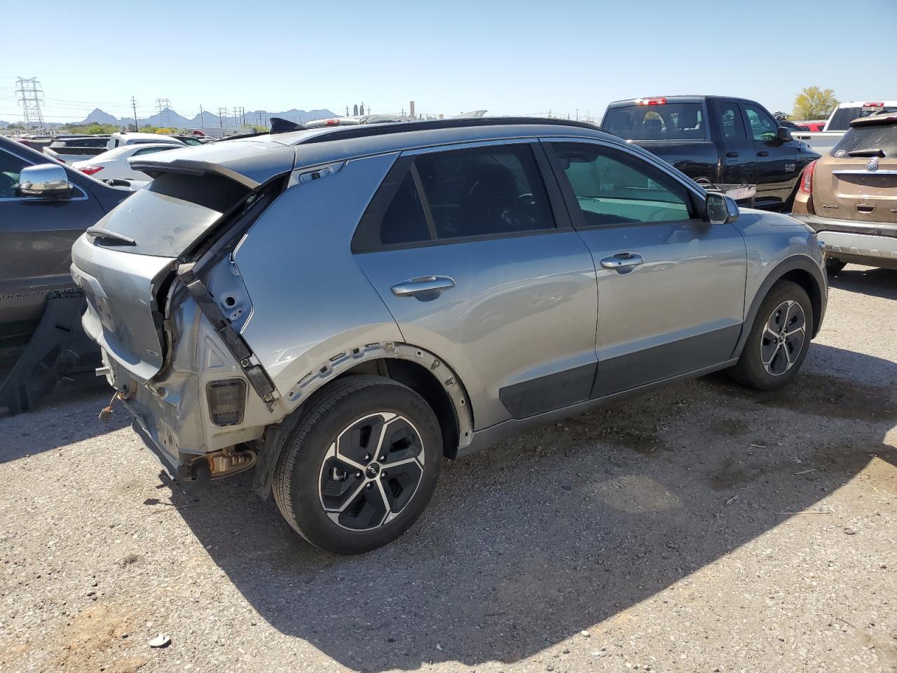 Photo 2 VIN: KNDCR3LE2P5101257 - KIA NIRO 