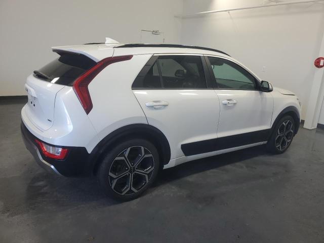 Photo 2 VIN: KNDCR3LE6P5035246 - KIA NIRO EX 