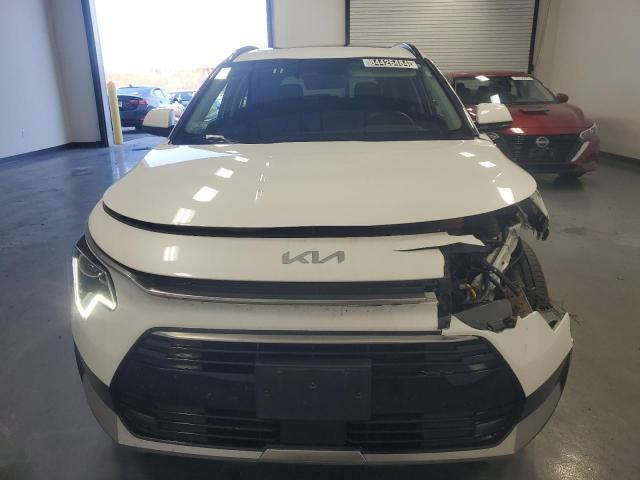 Photo 4 VIN: KNDCR3LE6P5035246 - KIA NIRO EX 