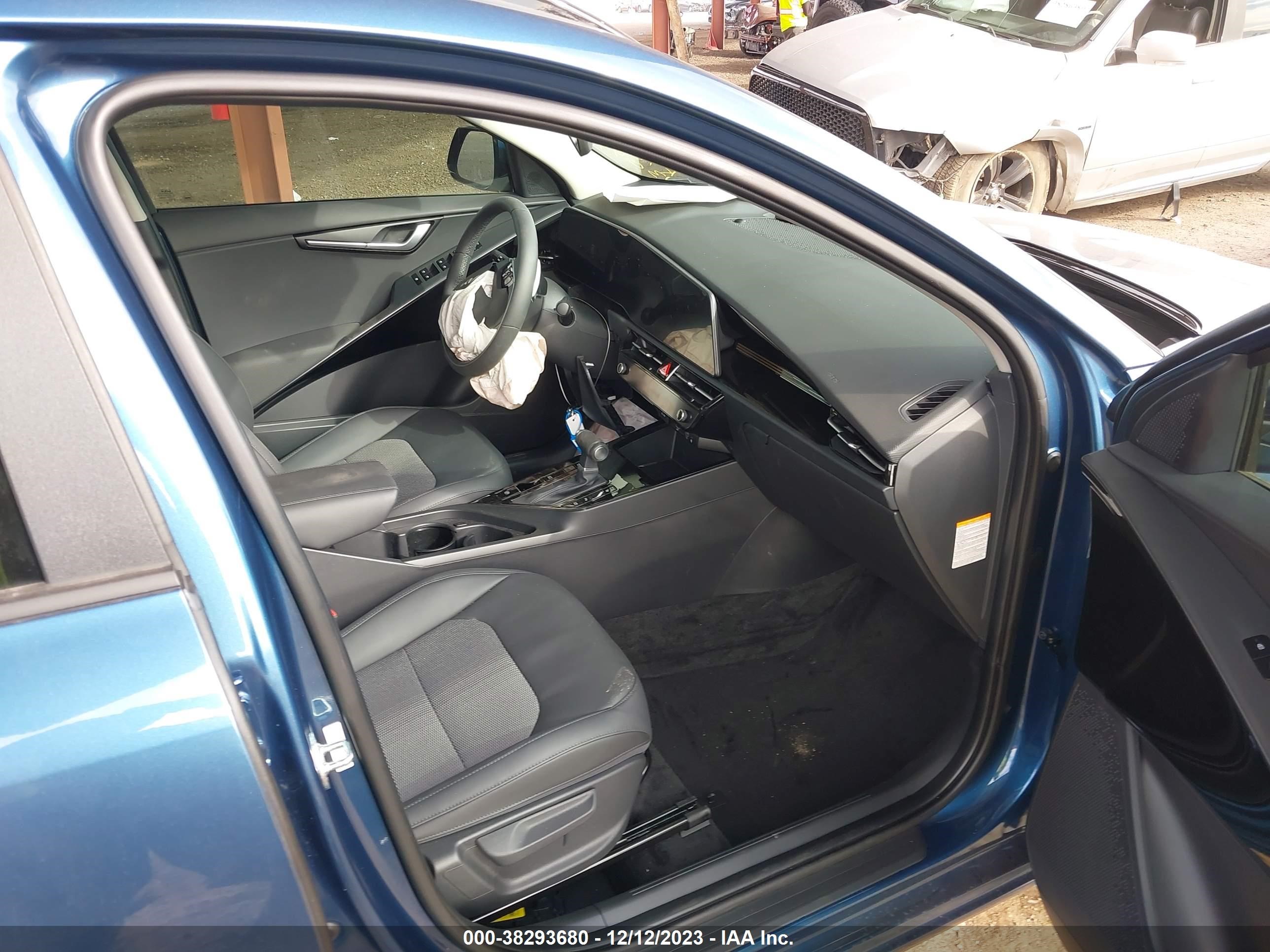 Photo 4 VIN: KNDCR3LE6R5130943 - KIA NIRO 