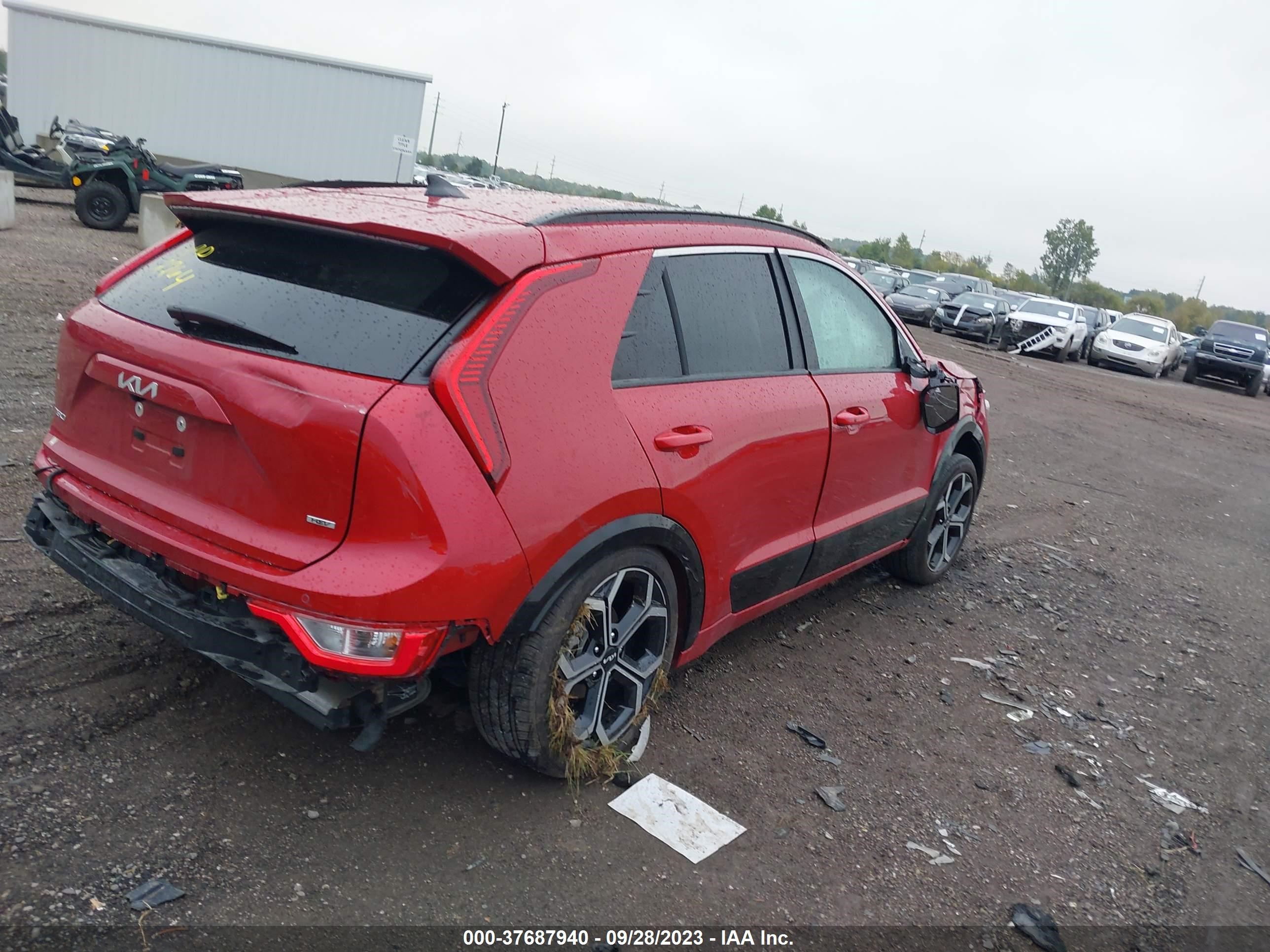 Photo 3 VIN: KNDCR3LEXP5042264 - KIA NIRO 