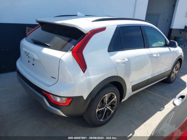 Photo 3 VIN: KNDCS3LF3R5204753 - KIA NIRO 