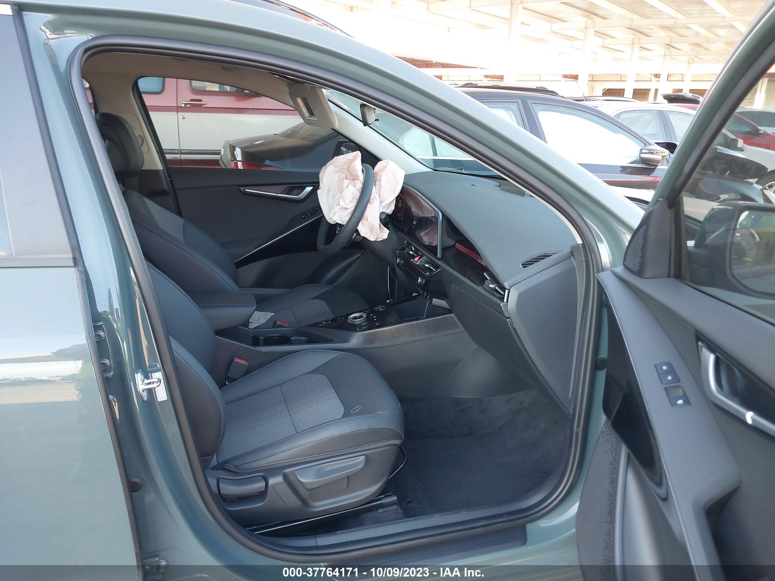 Photo 4 VIN: KNDCS3LF4P5075550 - KIA NIRO 