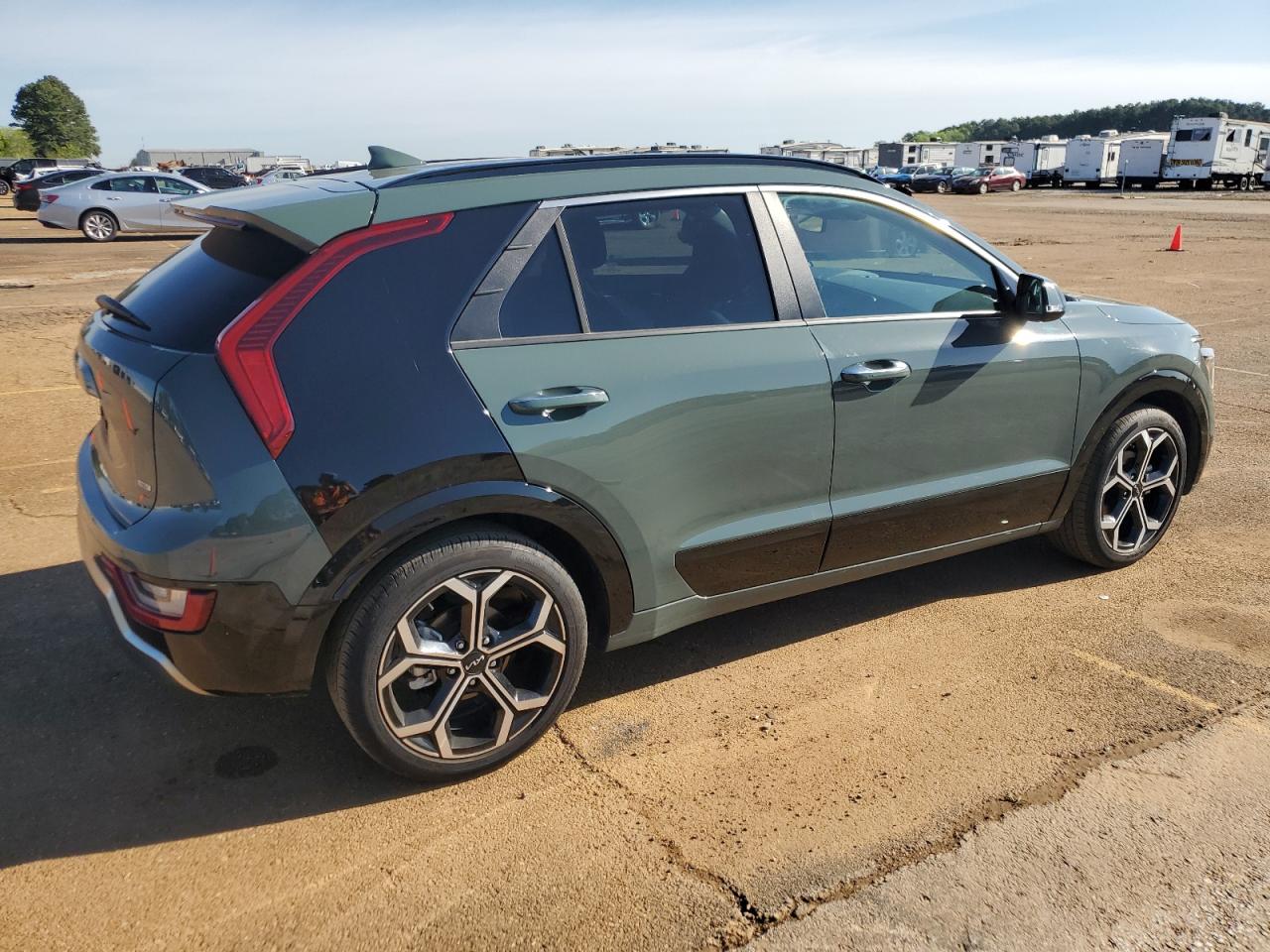 Photo 2 VIN: KNDCT3LE6P5039508 - KIA NIRO 