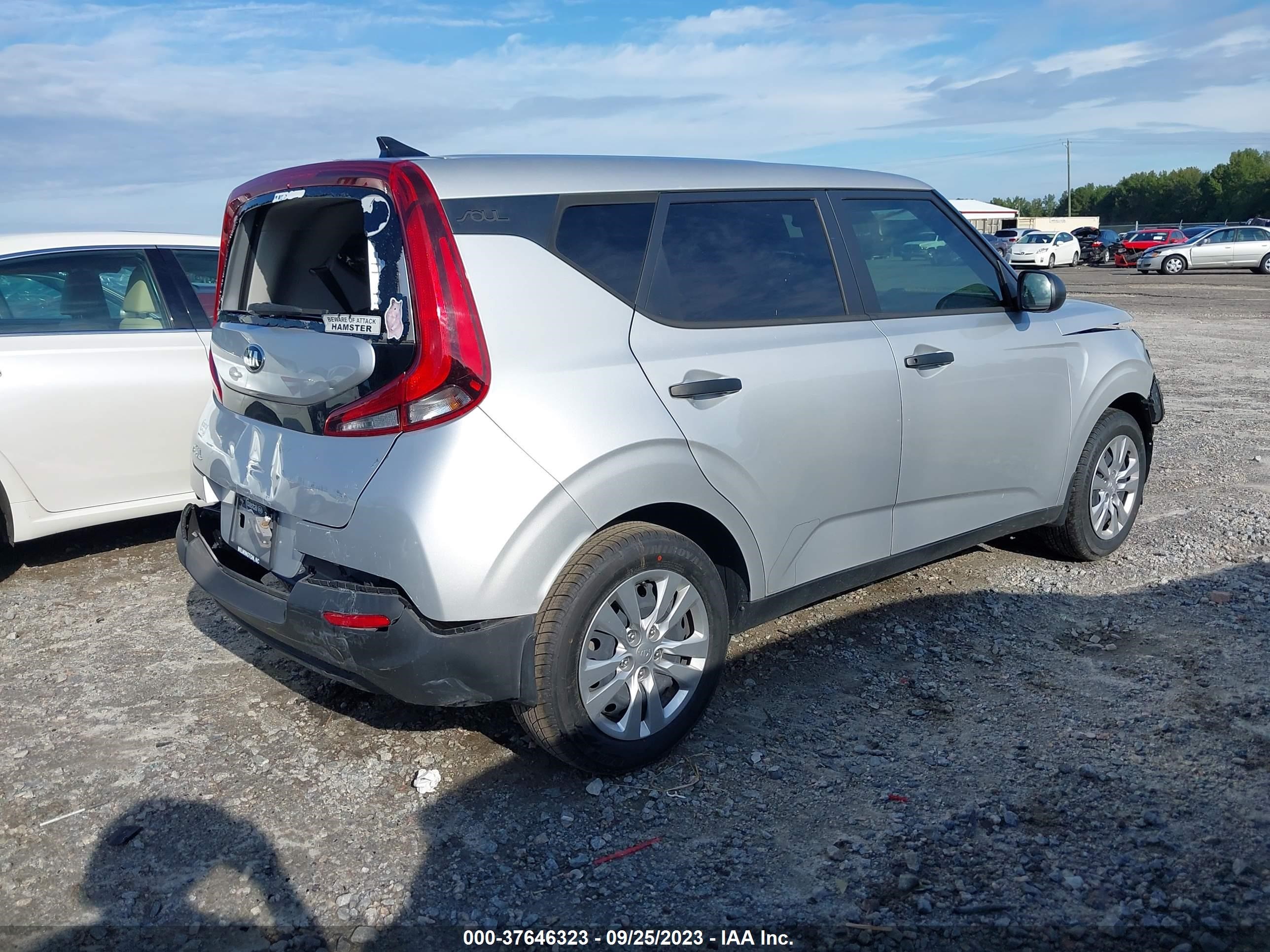 Photo 3 VIN: KNDJ22AU6M7755761 - KIA SOUL 