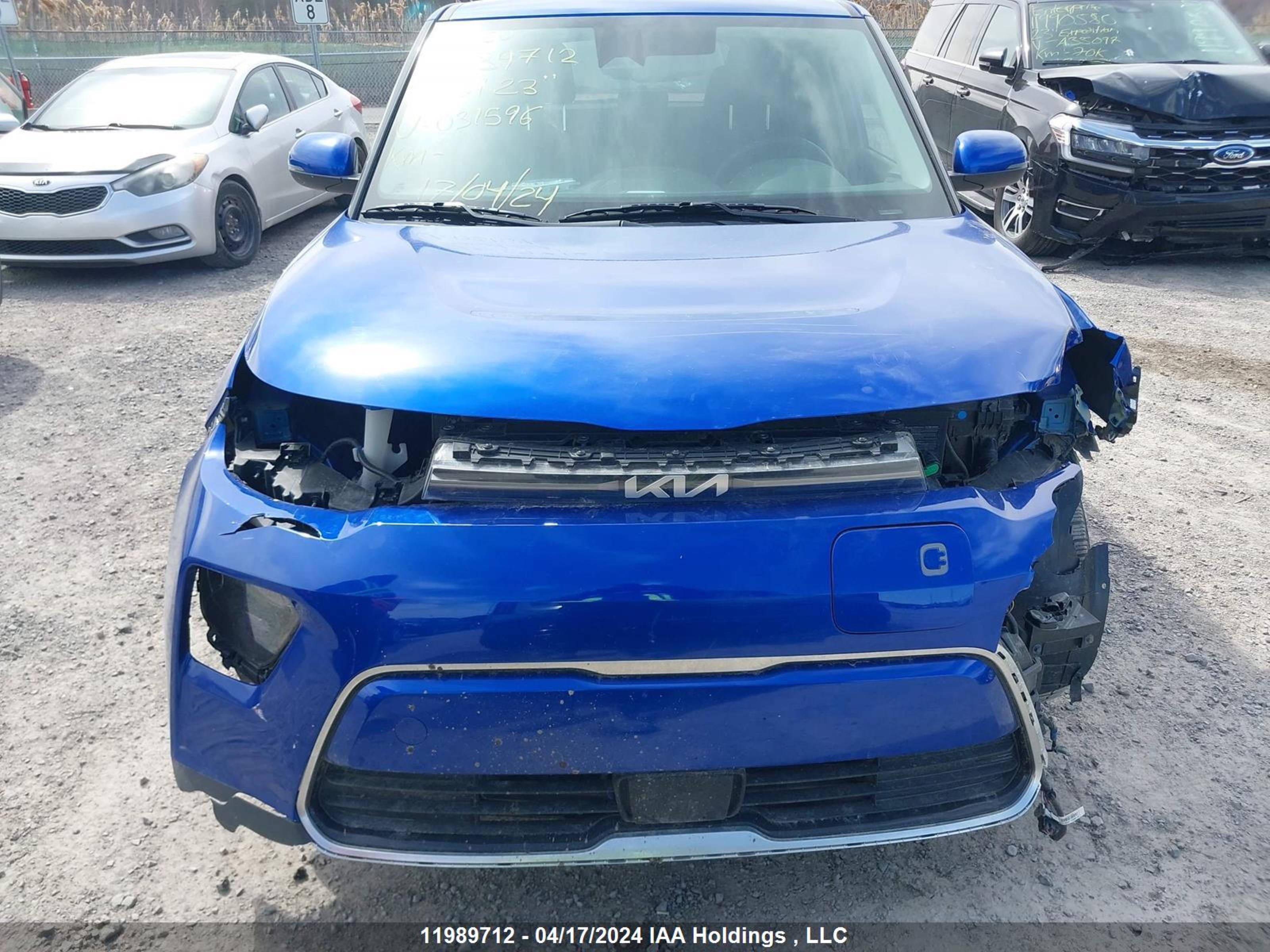 Photo 12 VIN: KNDJ23A21P7031596 - KIA SOUL EV 