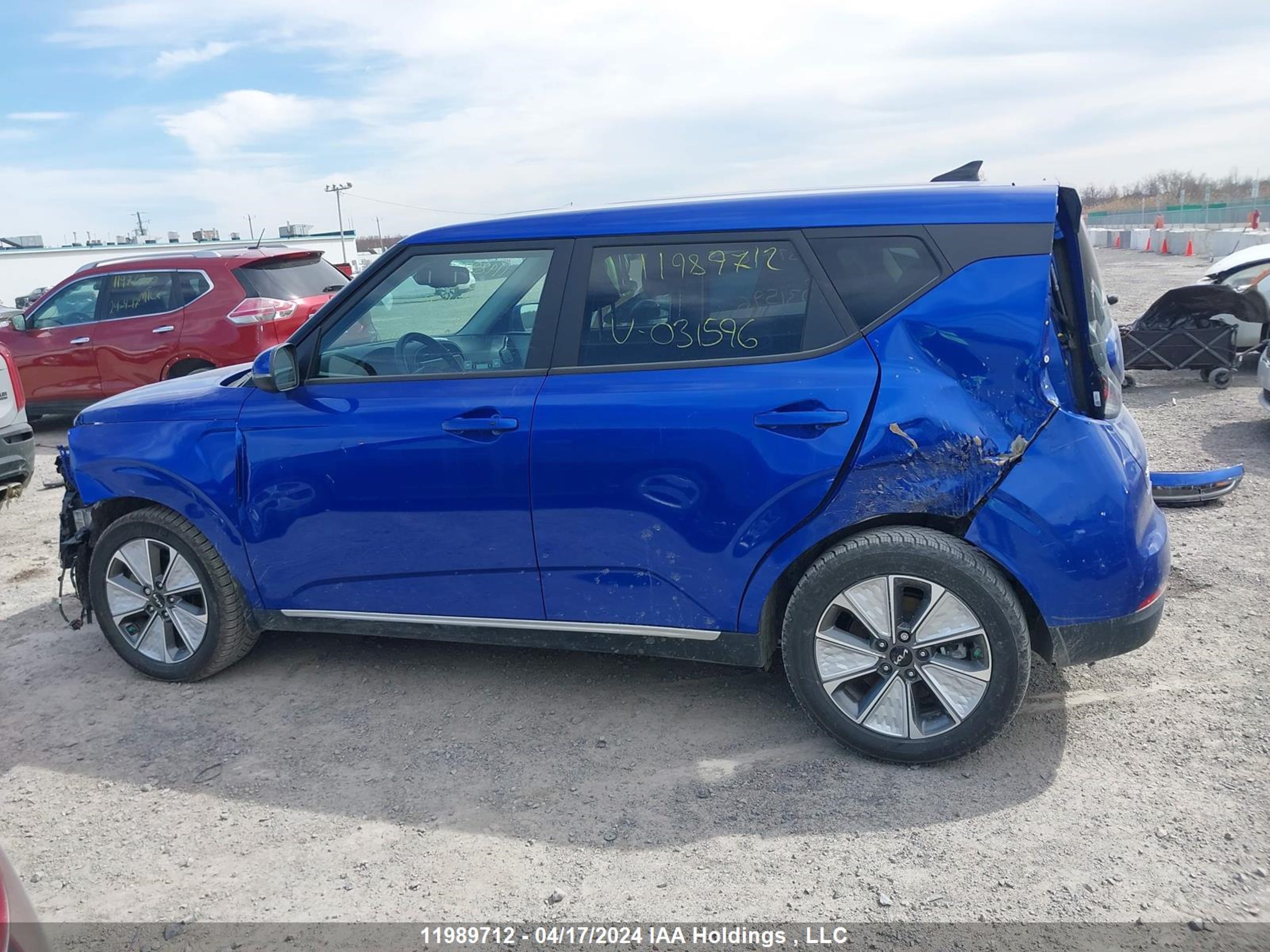 Photo 14 VIN: KNDJ23A21P7031596 - KIA SOUL EV 