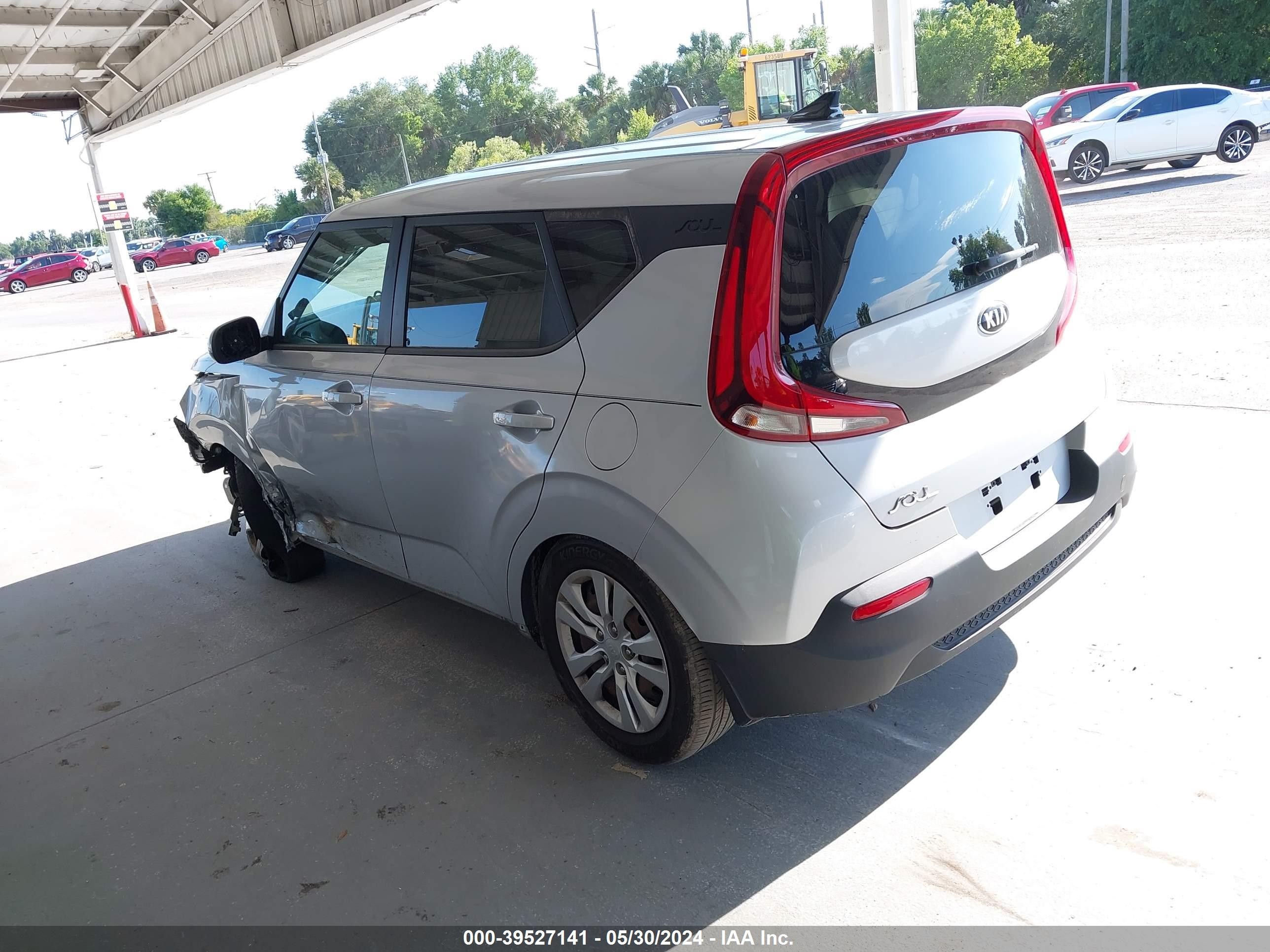 Photo 2 VIN: KNDJ23AU0L7051981 - KIA SOUL 