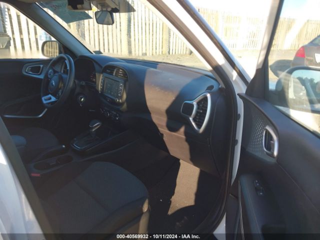 Photo 4 VIN: KNDJ23AU0L7061216 - KIA SOUL 