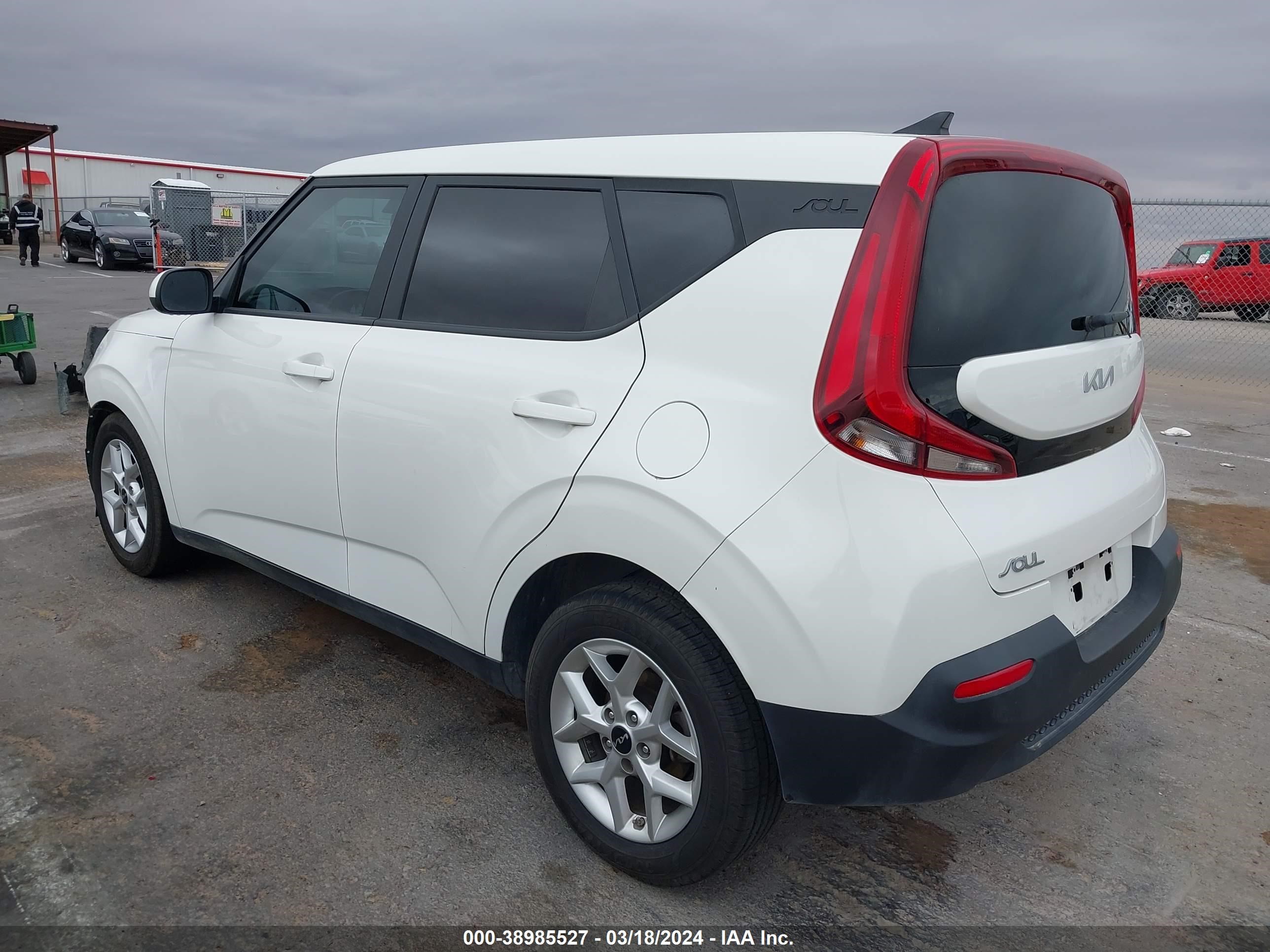 Photo 2 VIN: KNDJ23AU0N7161352 - KIA SOUL 