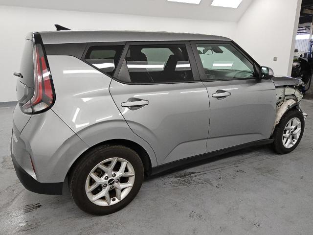 Photo 2 VIN: KNDJ23AU0P7881074 - KIA SOUL LX 