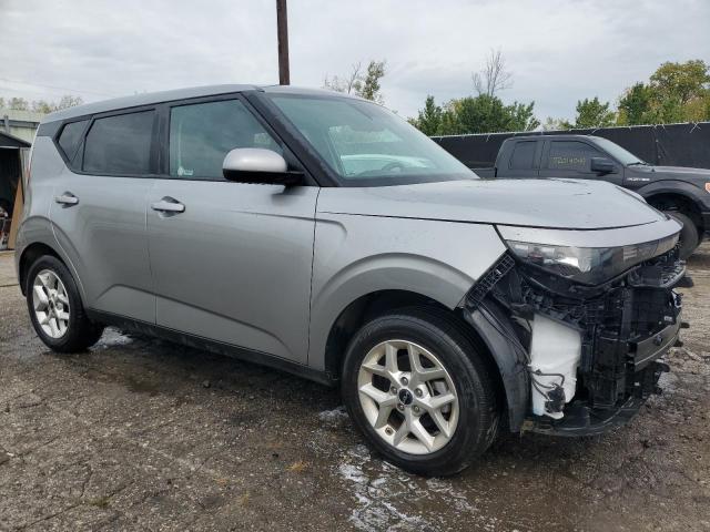 Photo 3 VIN: KNDJ23AU0R7912519 - KIA SOUL LX 