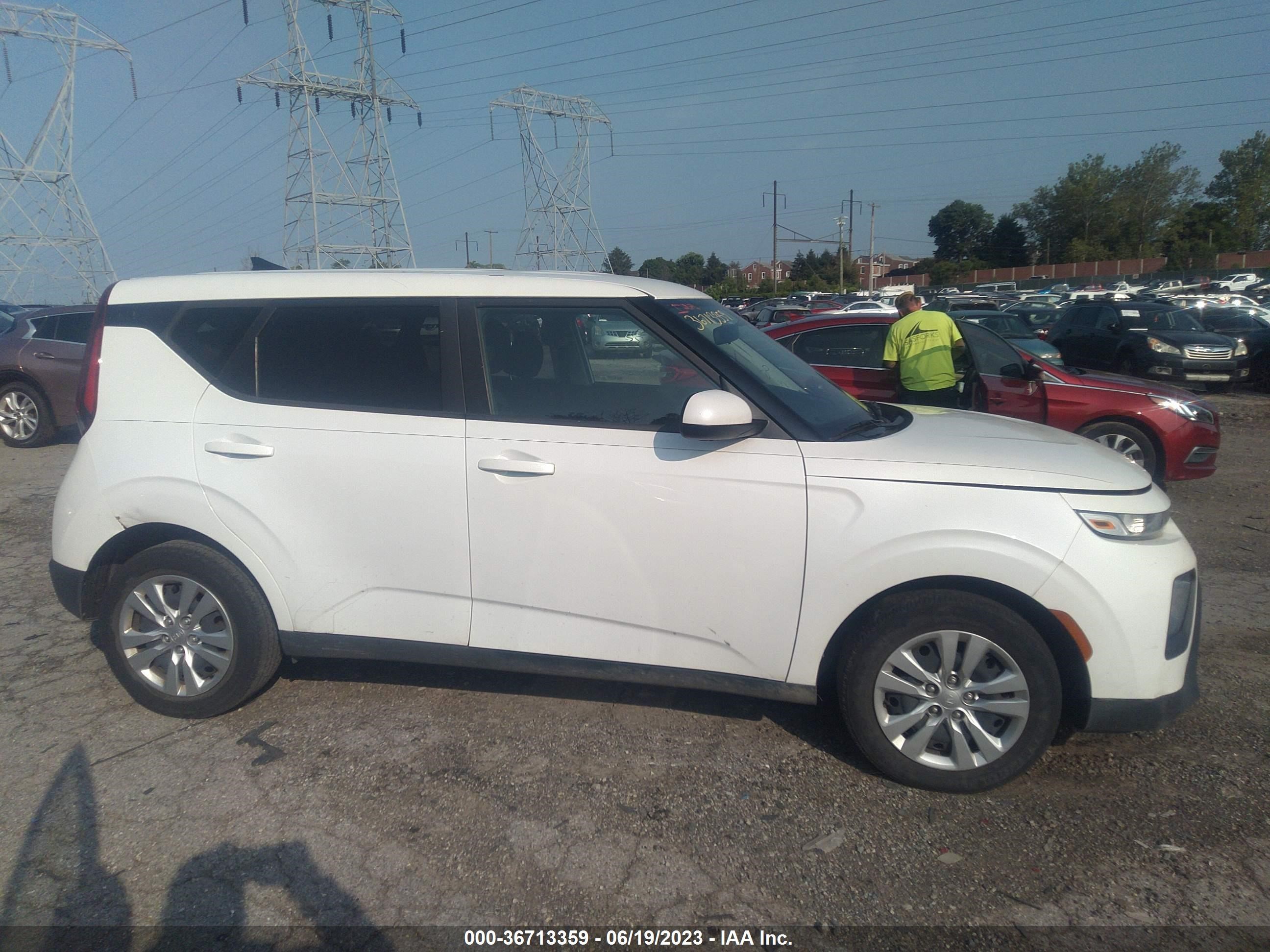 Photo 11 VIN: KNDJ23AU1L7009819 - KIA SOUL 